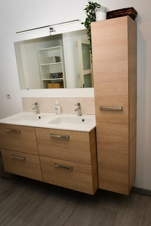 Appartement Loft atypique l'Olivier à Barjols France